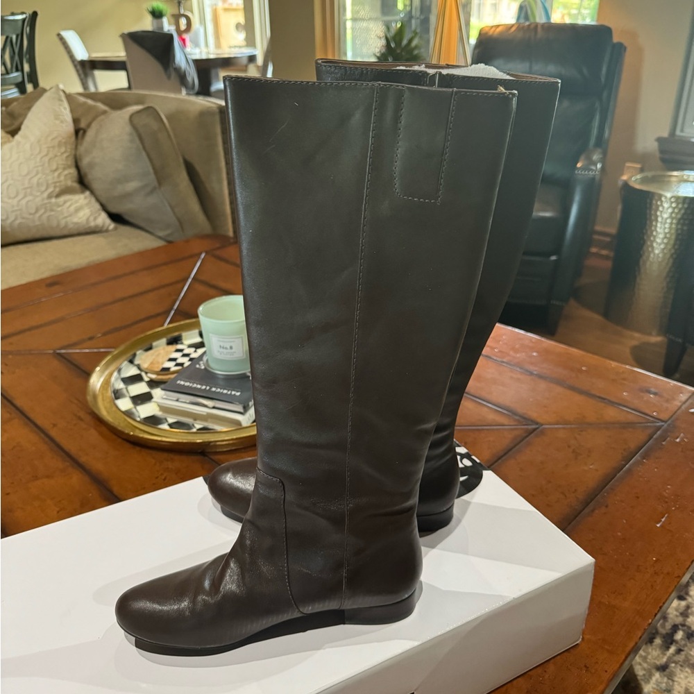 Nine West Newport